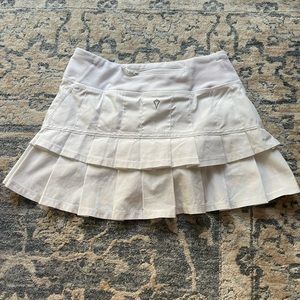 White Ivivva skirt